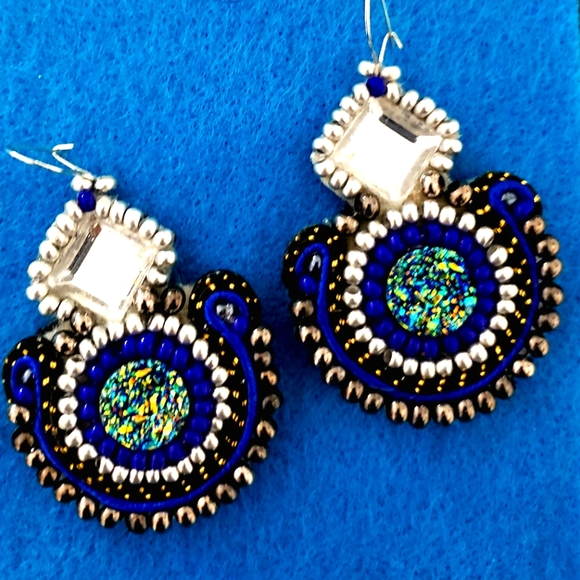 "Aurora" dangle earrings - Picture 1 of 2